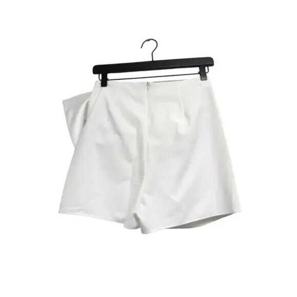 Women's Size XS White Skort With A Satin Bow NEW - Picture 2 of 5